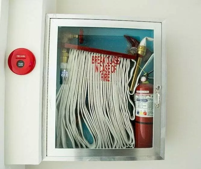 هتل Fleur De Liz   Tagbilaran