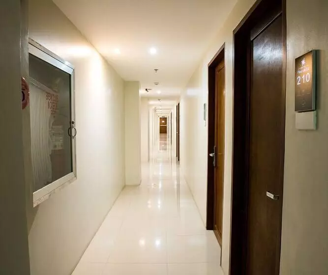 هتل Fleur De Liz   Tagbilaran