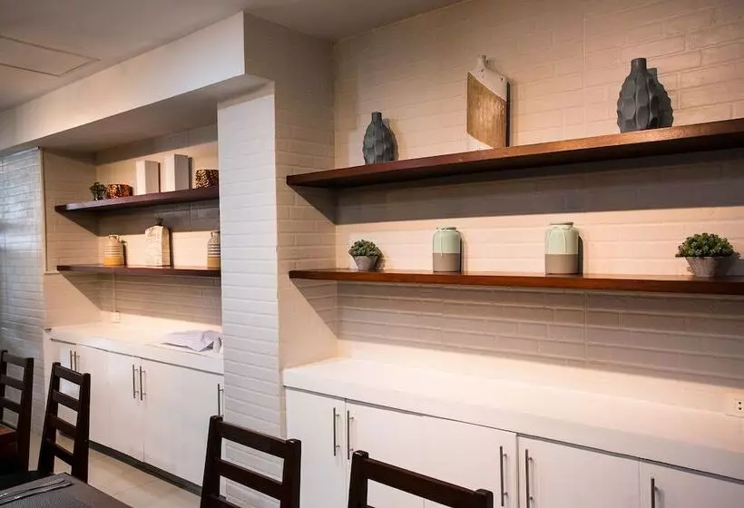 هتل Fleur De Liz   Tagbilaran