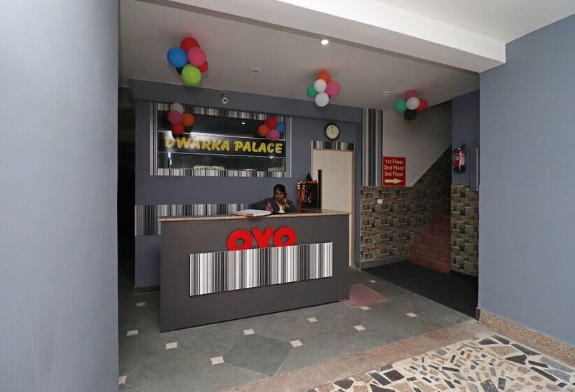 Hotel Oyo 17425 Dwarka Palace