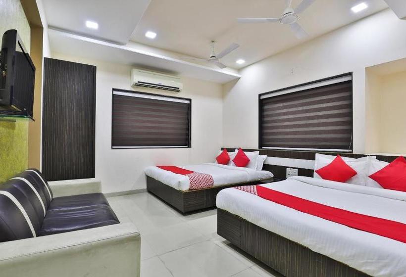 فندق Oyo 27662 Varma Palace