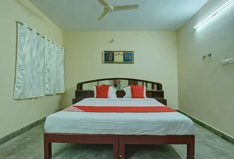 ホテル Oyo 27946 Sandhanam As Abode