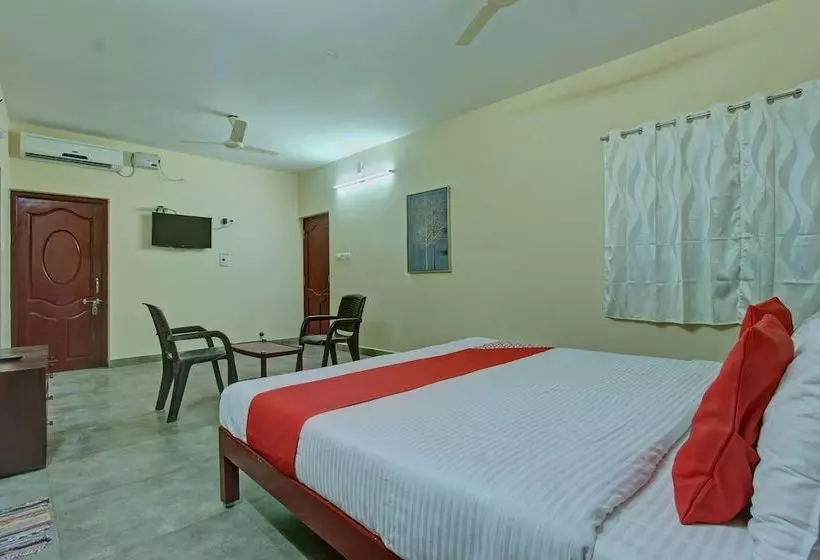 ホテル Oyo 27946 Sandhanam As Abode