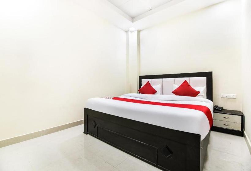 Oyo 15673 Hotel Lotus Inn