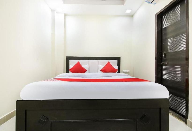 Oyo 15673 Hotel Lotus Inn