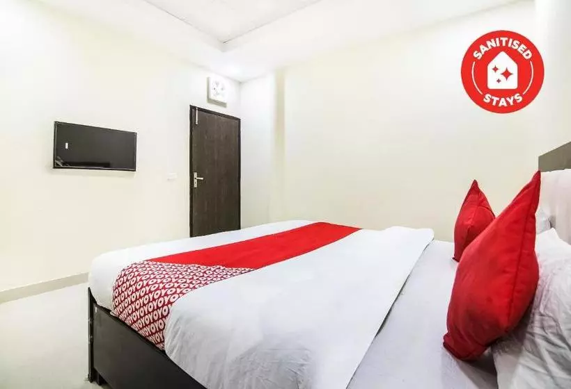 Oyo 15673 Hotel Lotus Inn