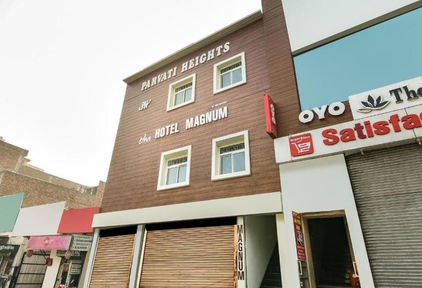 Oyo 15673 Hotel Lotus Inn