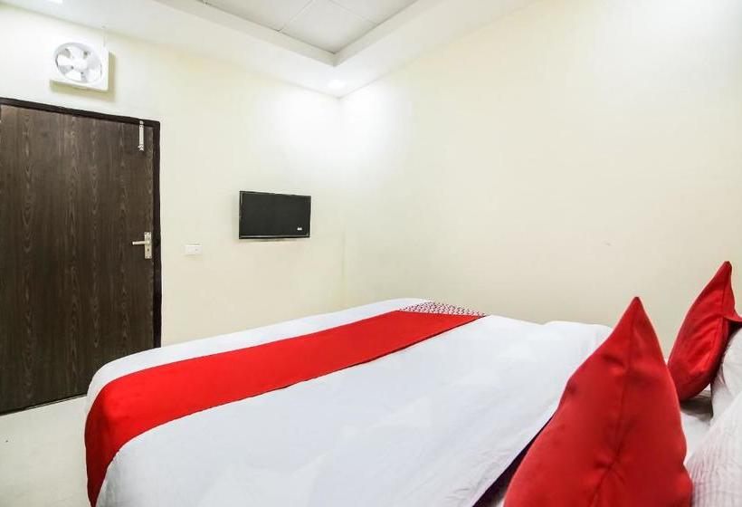 Oyo 15673 Hotel Lotus Inn