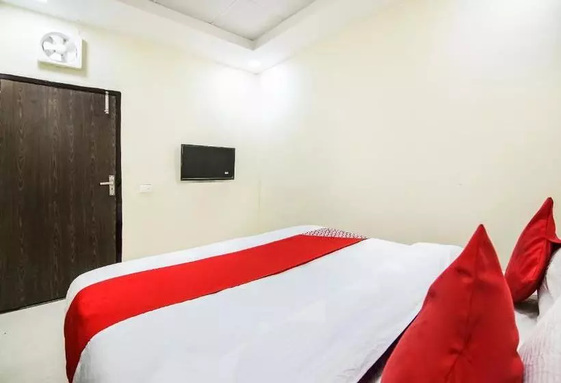 Oyo 15673 Hotel Lotus Inn