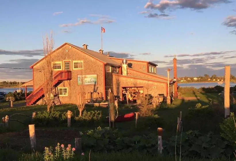 ホテル Auberge Café Acadien