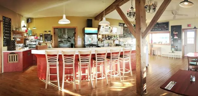 ホテル Auberge Café Acadien