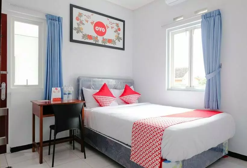 Hotel Reddoorz Syariah @ Puncak Buring