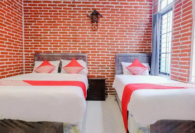 Hotel Reddoorz Syariah @ Puncak Buring
