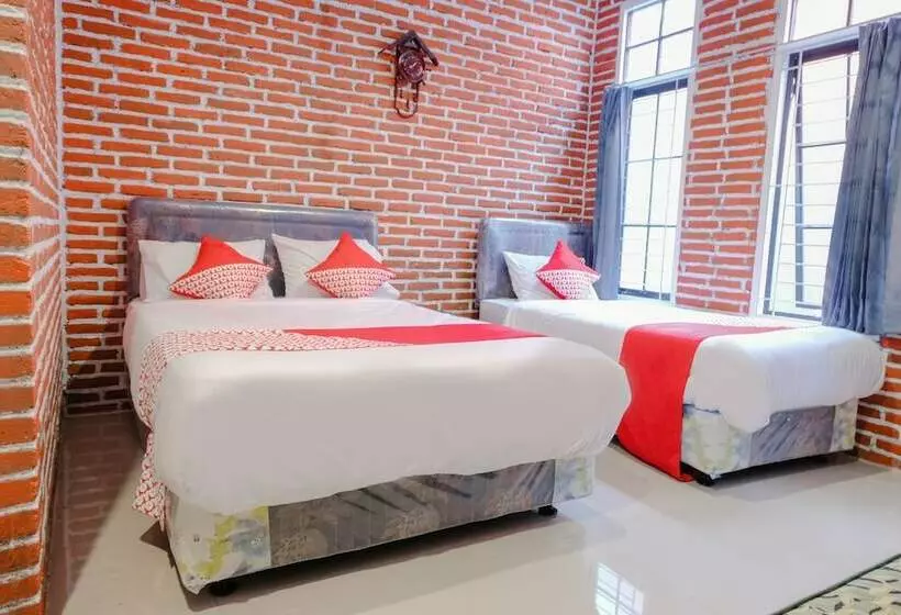 Hotel Reddoorz Syariah @ Puncak Buring