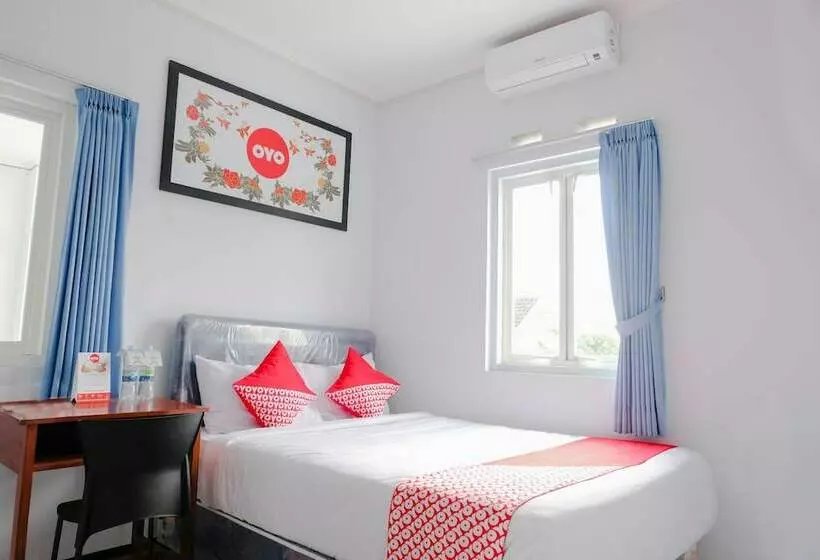 Hotel Reddoorz Syariah @ Puncak Buring