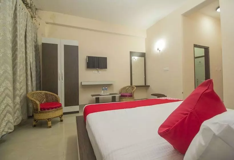 Oyo 28084 Hotel Pangolin