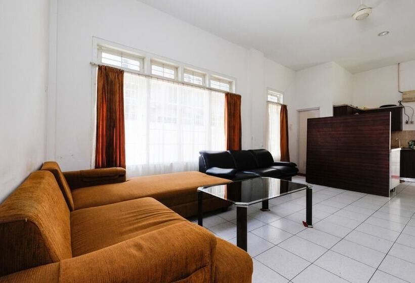 פנסיון Reddoorz Near Moro Mall Purwokerto