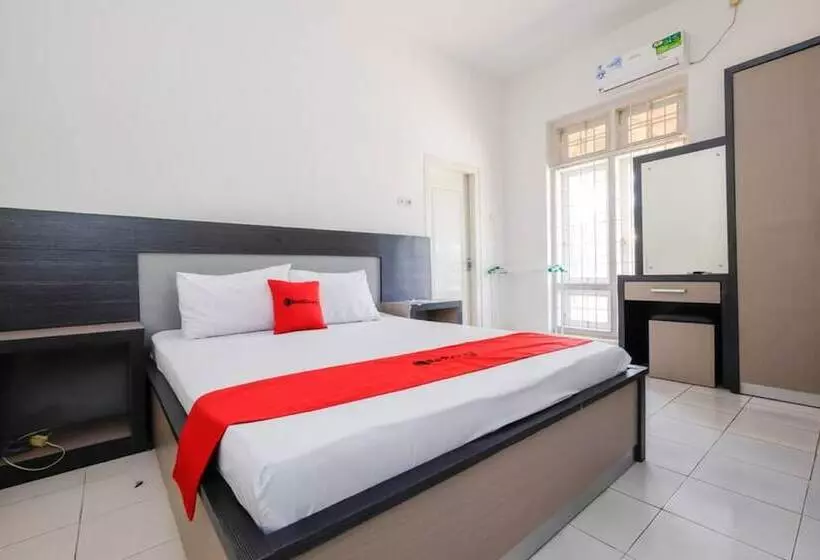 ペンション Reddoorz Near Moro Mall Purwokerto