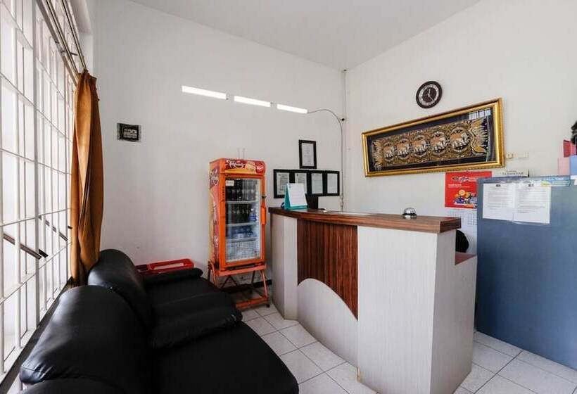 פנסיון Reddoorz Near Moro Mall Purwokerto