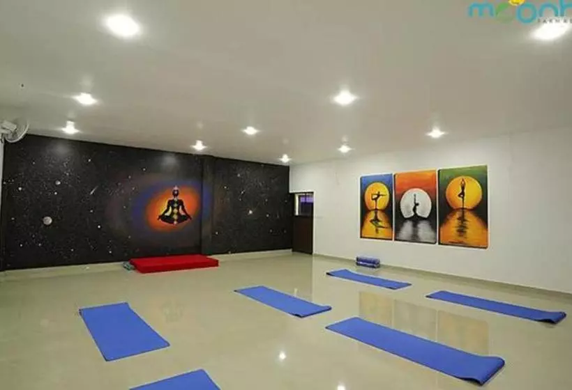 Fabhotel Prime Moon Hill Resorts