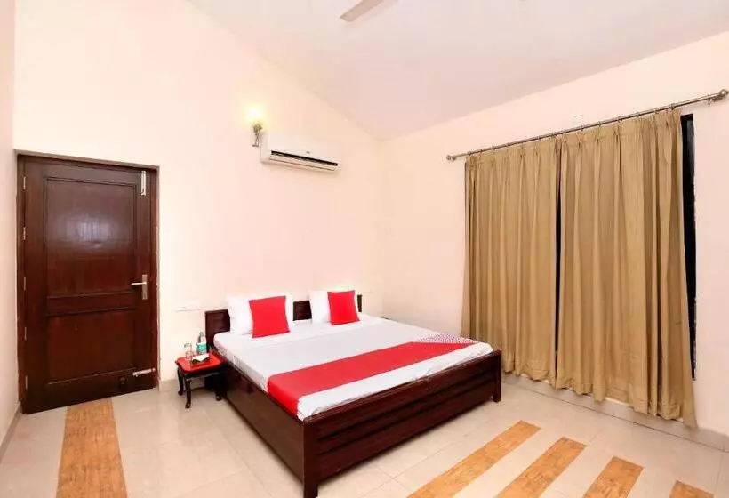 Hotelli Oyo 19785 Mystic Medow Club & Resort