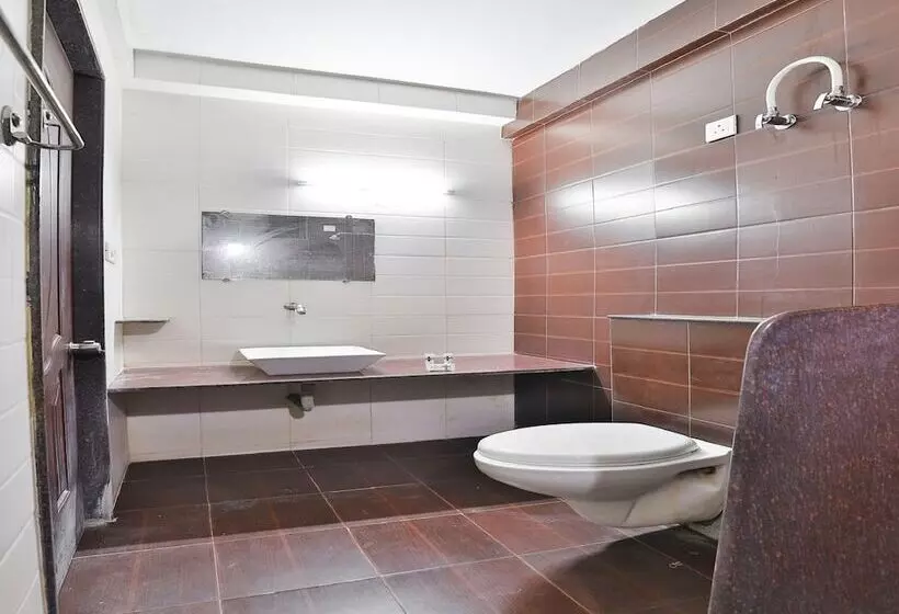 Oyo 22574 Hotel Deep Palace