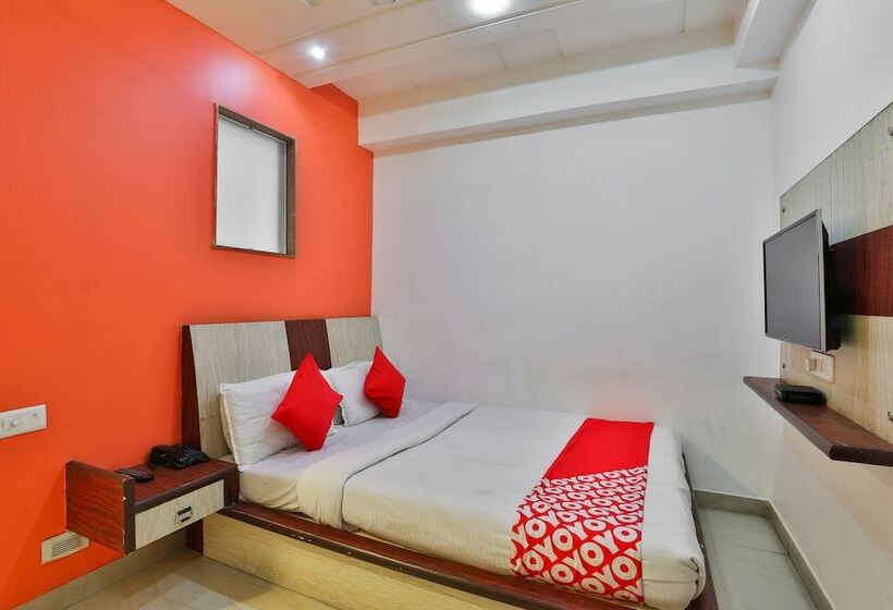 Oyo 22574 Hotel Deep Palace