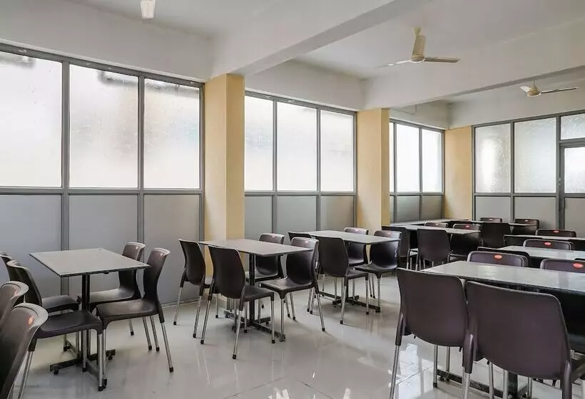 Oyo 24143 Flagship Hotel Blue Orchid