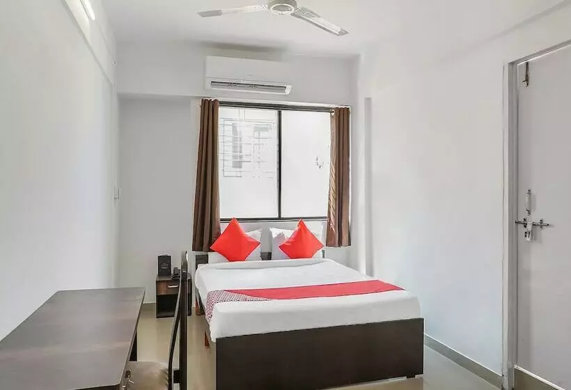 Oyo 24143 Flagship Hotel Blue Orchid
