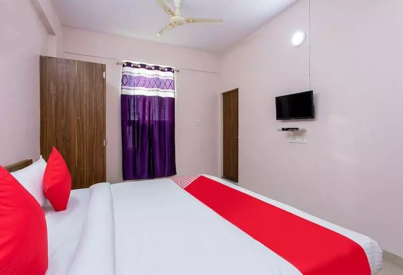 Oyo 24461 Hotel Suvidha