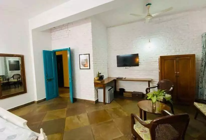 Pensione Mango Tree Courtyard Dehradun