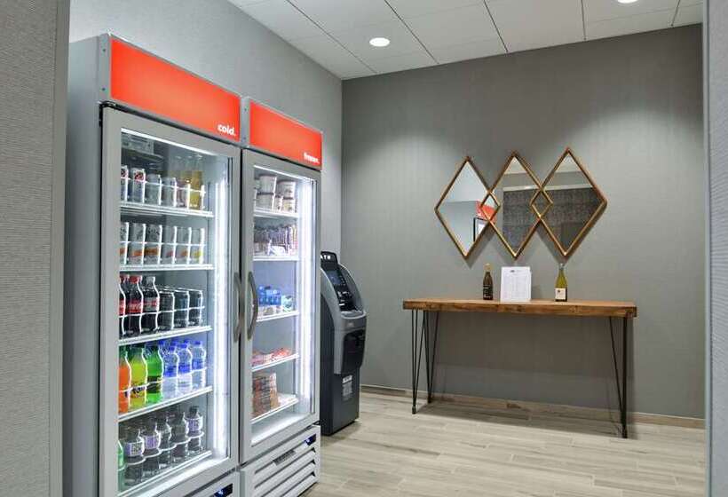 فندق Home2 Suites By Hilton Tampa Downtown Channel District