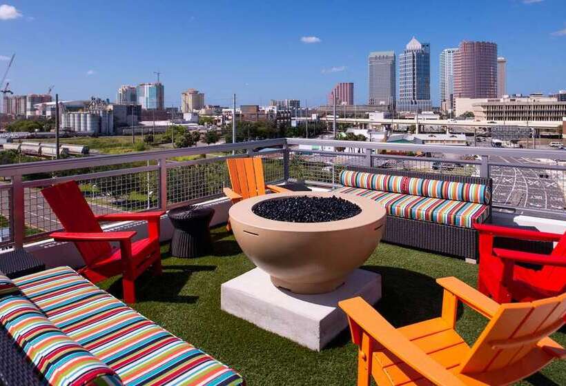 فندق Home2 Suites By Hilton Tampa Downtown Channel District
