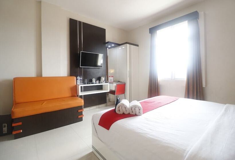 בית מלון כפרי Reddoorz Plus Near Universitas Negeri Makassar