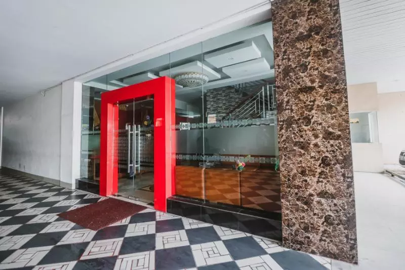Hotelli Reddoorz Plus Near Universitas Negeri Makassar