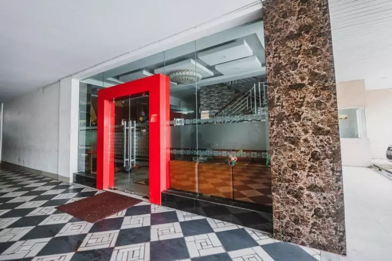 Hotelli Reddoorz Plus Near Universitas Negeri Makassar