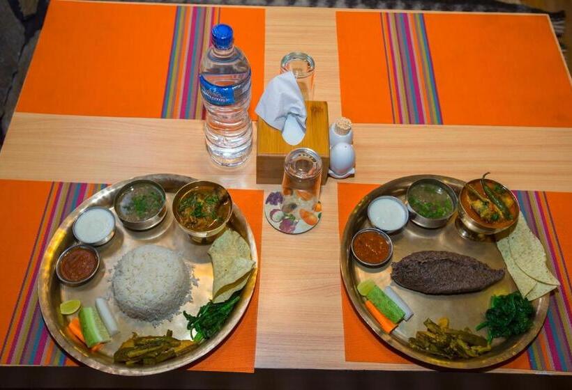 هتل Task International