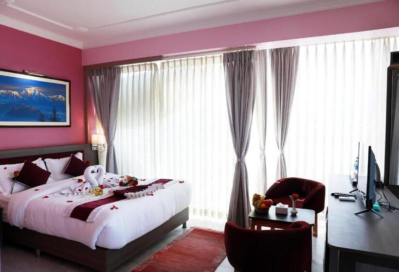 هتل Task International