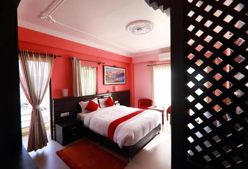 هتل Task International