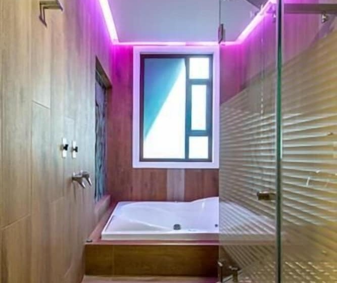 Motelli Zaragoza Inn Boutique