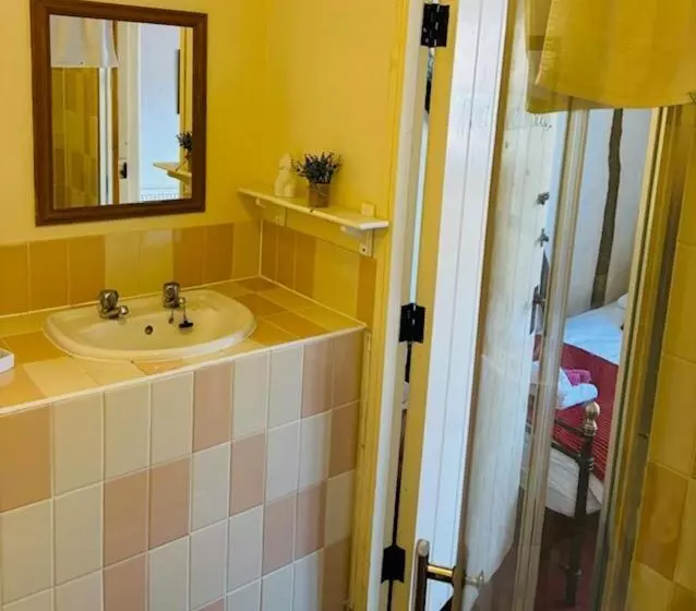 Majatalo Farriers Arms