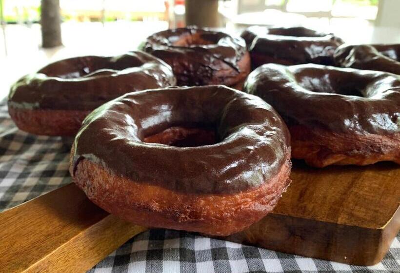 هاستل Boatique Hotel And Marina