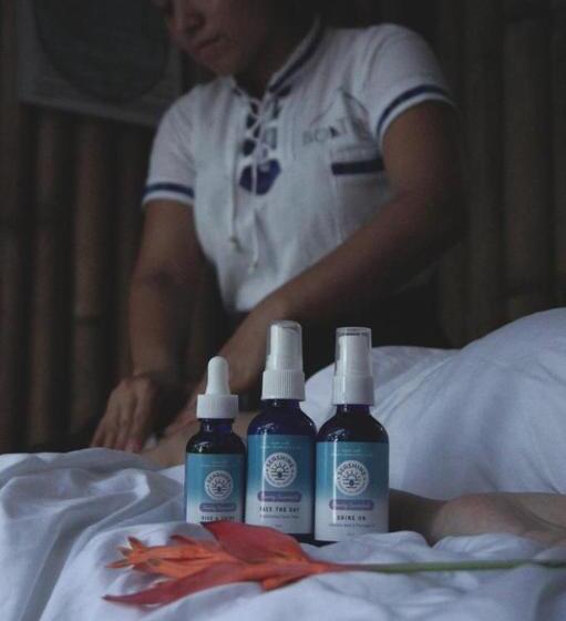 هاستل Boatique Hotel And Marina