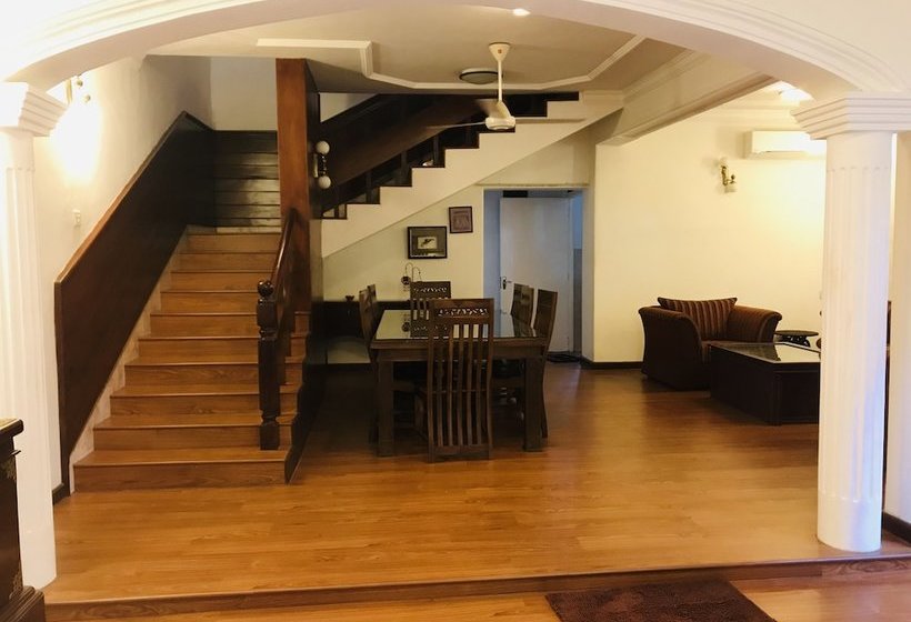 Bed & Breakfast The Colombo Seven