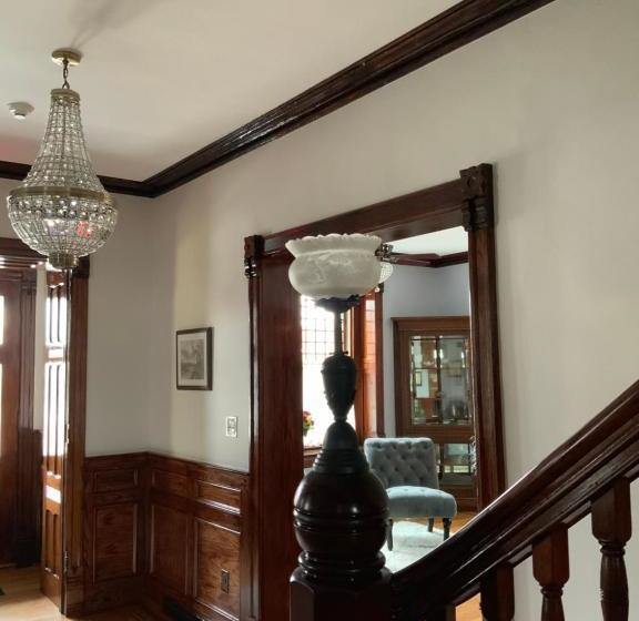 George Washington Wood Bed & Breakfast