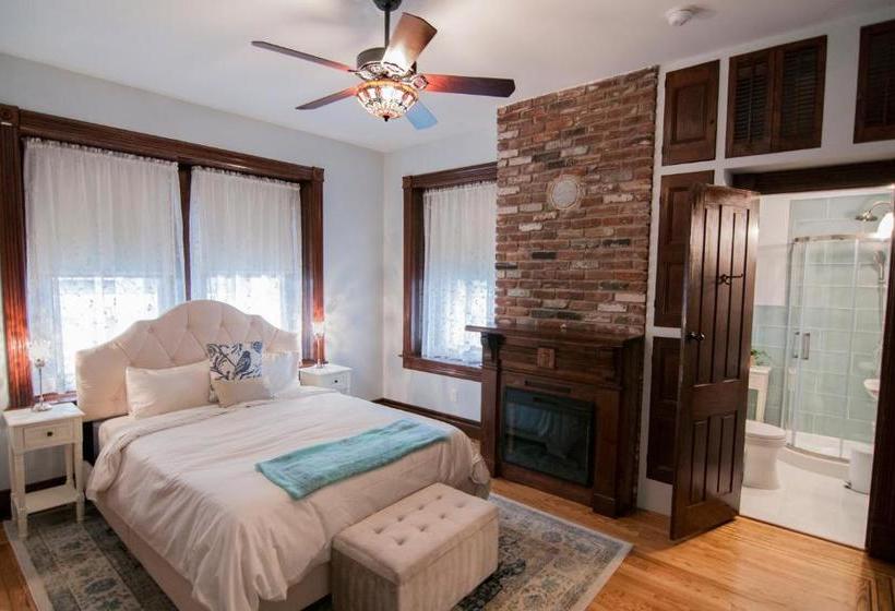 George Washington Wood Bed & Breakfast