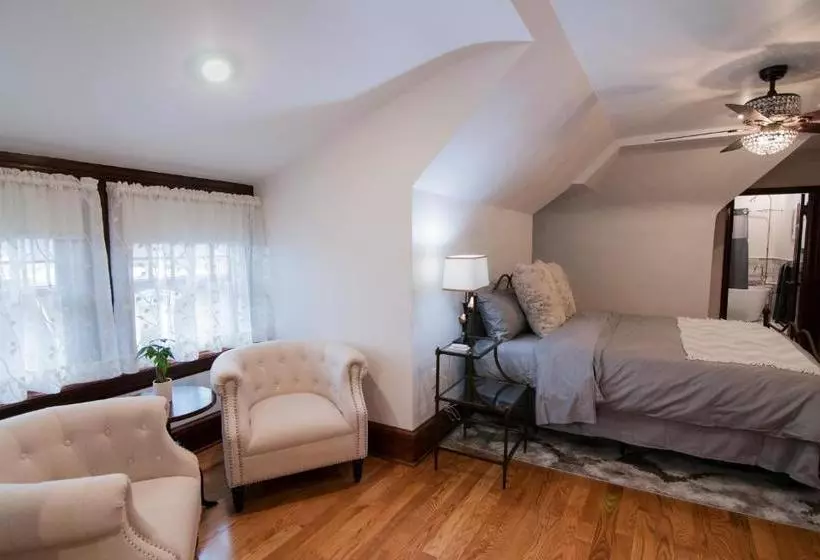 George Washington Wood Bed & Breakfast