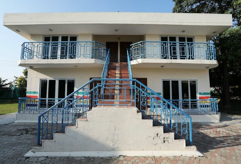 هتل Oyo 19862 The Fun Valley