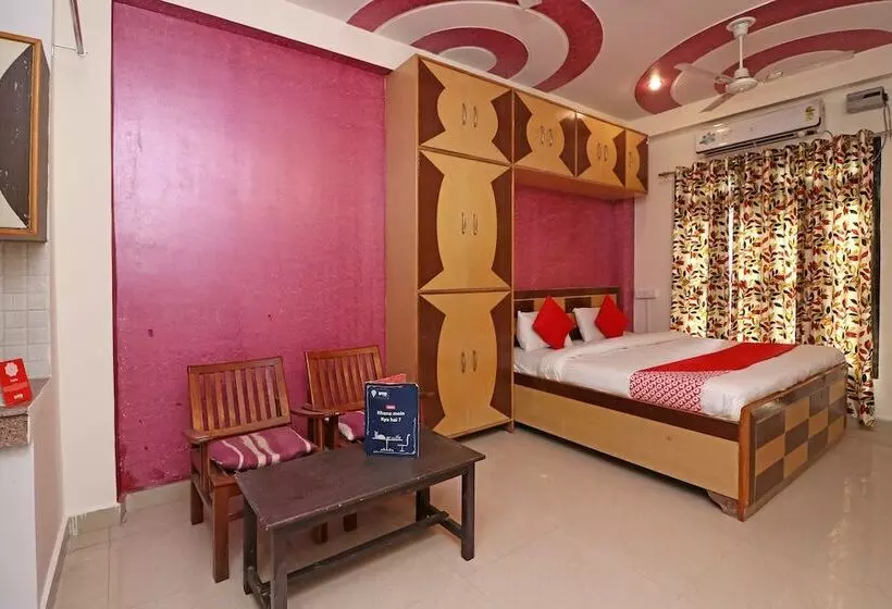 ホテル Oyo 23302 New Delhi Guest House