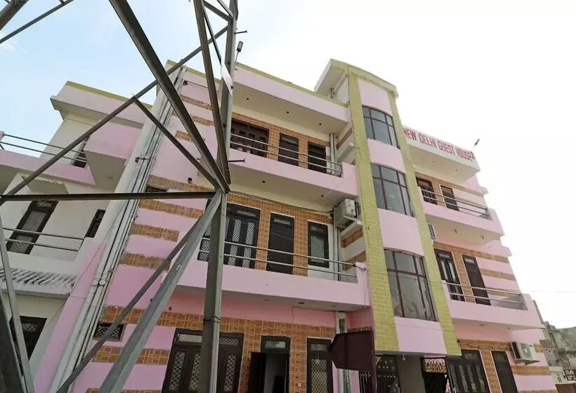 ホテル Oyo 23302 New Delhi Guest House